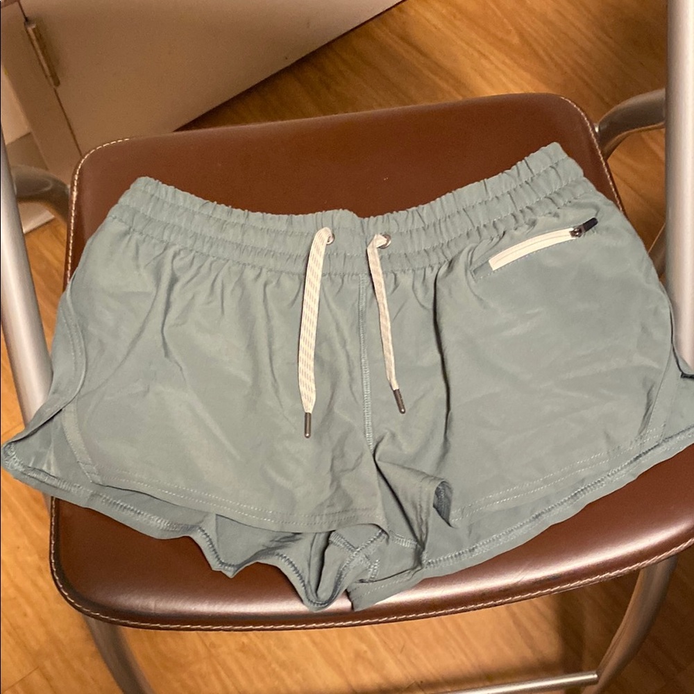 Vuori Green Athletic Shorts with Adjustable Waist